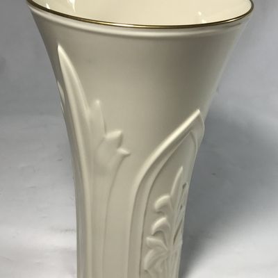 Lenox Corinthian Vase - 9 1/2 inches tall