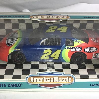 Sale Photo Thumbnail #313: American Muscle Jeff Gordon 1:18 scale DuPont