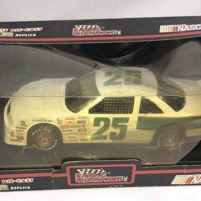 Sale Photo Thumbnail #248: 1991 Ken Schrader #25 Racing Champions