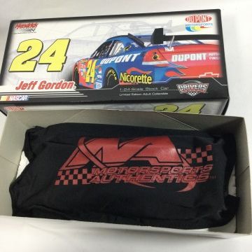 Sale Photo Thumbnail #212: Jeff Gordon #24 DuPont 2007 COT 1 / 1,200