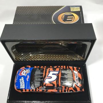 Sale Photo Thumbnail #304: RCCA Elite Terry Labonte #5 Frosted Flakes