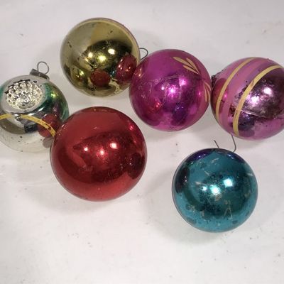 Sale Photo Thumbnail #134: Vintage Glass Christmas Ornaments