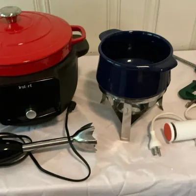 Instapot And Other Kitchen Items