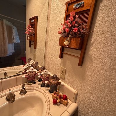 Sale Photo Thumbnail #172