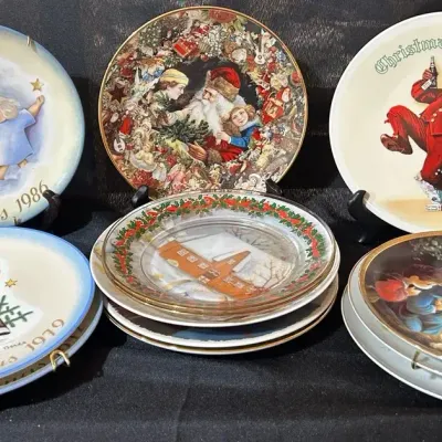 13 Vintage Christmas Collector Plates - Hummel, Norman Rockwell & More