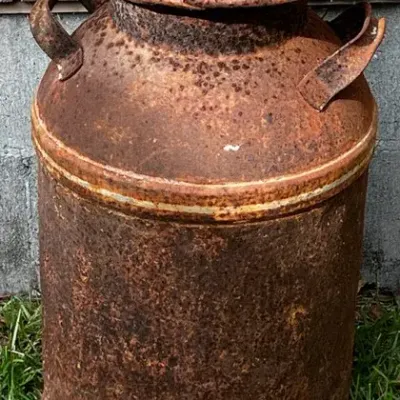 Vintage Heavy-Metal 10 Gallon Milk Can