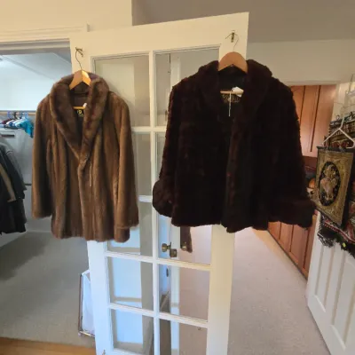 Sale Photo Thumbnail #111: womens Furs