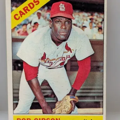 1973 Topps Bob Gibson #130 baseball trading card featuring the St. Louis Cardinals Hall of Fame pitcher.