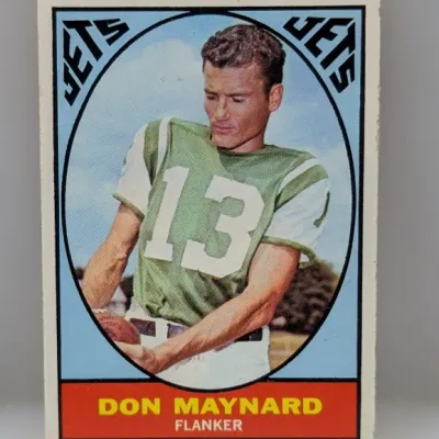 1965 Topps football card #122 featuring Don Maynard of the New York Jets in good vintage condition.