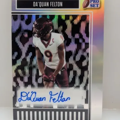Pro Set football trading card featuring an autograph from wide receiver Da'Quan Felton. The card has a holographic finish and...