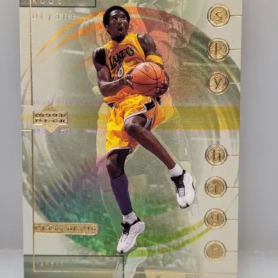 1998-99 Upper Deck 'Sky High' Kobe Bryant trading card #SH2, featuring gold foil accents.