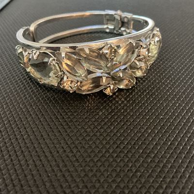 Vintage Rhinestone Hinged Bangle Bracelet