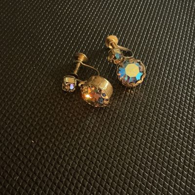 Vintage Aurora Borealis Rhinestone Screw-Back Earrings