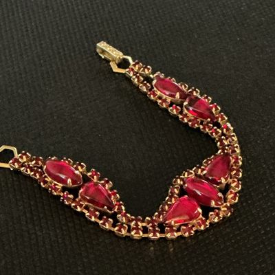 Vintage Red Rhinestone & Glass Cabochon Gold-Tone Bracelet