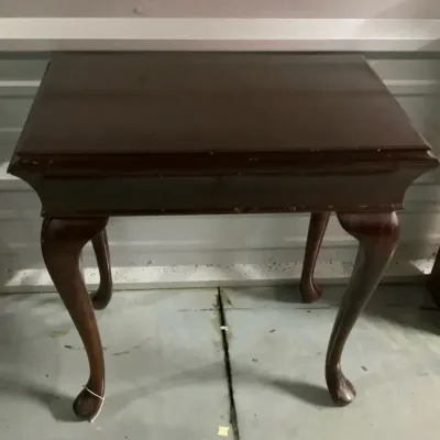 Vintage Queen Anne Style Mahogany End Table with Cabriole Legs
