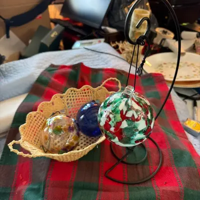 Hand-Blown Art Glass Friendship Balls with Display Stand – Set of 3