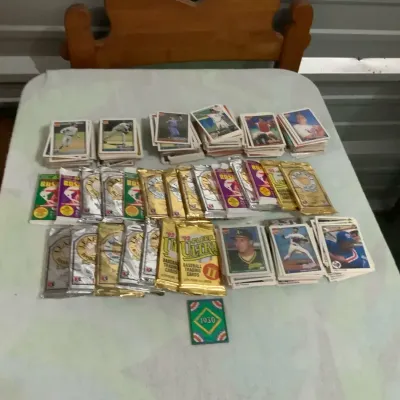 Large Vintage Baseball Card Lot w/ Sealed 1991–1992 Fleer, Ultra & Loose Cards