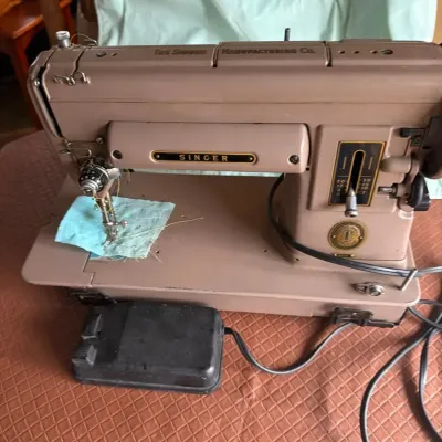 Vintage Singer 301A Slant-Needle Sewing Machine with Foot Pedal