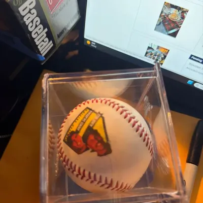 Albert Belle Signed Cleveland Indians Baseball in Display Case