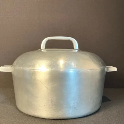 Wagner Ware Magnalite, Round Dutch Oven