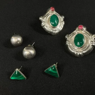 Sterling Silver & Green Stone Earrings *