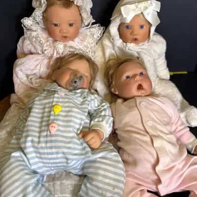 Vintage “Lee Middleton” Baby Dolls: 4pcs