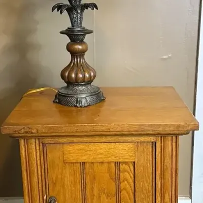 Antique Oak Bedside Cabinet With Lamp: 2pcs