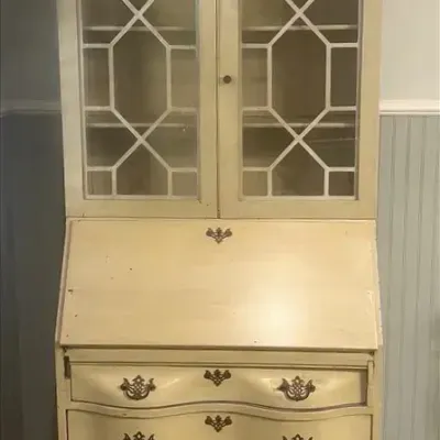 Vintage Chippendale-Style Secretary Desk/ Hutch
