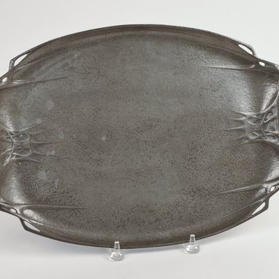 HUTTON ART NOUVEAU ENGLISH PEWTER TRAY.