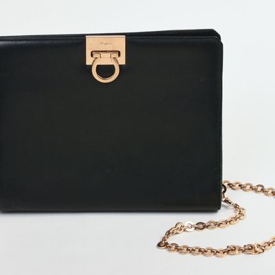 FERRAGAMO PATENT LEATHER PURSE.