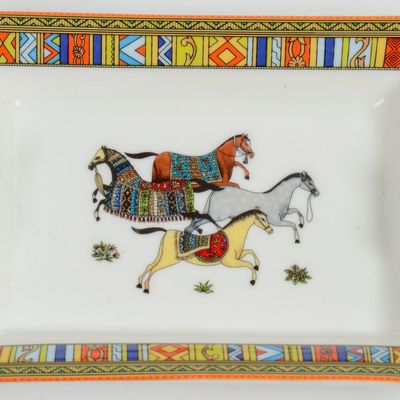 HERMES PORCELAIN ASHTRAY.