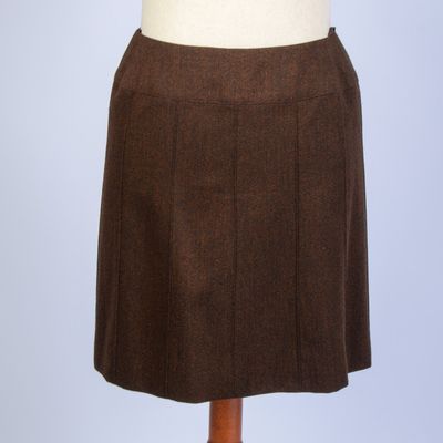 CHANEL BOUTIQUE SKIRT, SIZE 44.