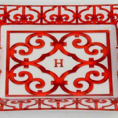 HERMES PORCELAIN ASHTRAY.