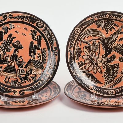 FOUR MEXICAN TLAQUEPAQUE POTTERY DINNER PLATES
