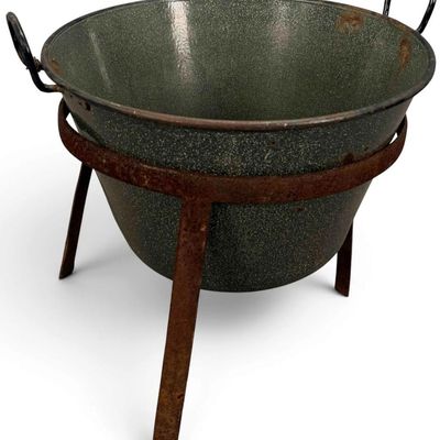 Large Graniteware Wash Basin With Iron Stand