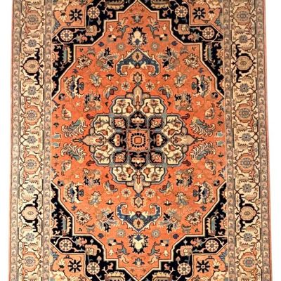 Persian Heriz Hand-Knotted Wool Rug