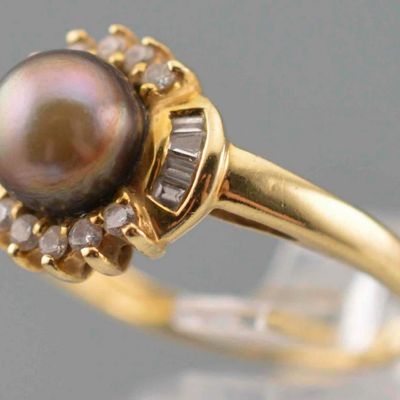 14K Pearl And Diamond Ring