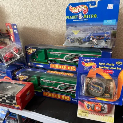 Sale Photo Thumbnail #381
