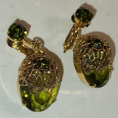 Sale Photo Thumbnail #4: Sarah Coventry touch of elegance earrings