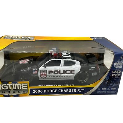 Sale Photo Thumbnail #73: Bigtime Muscle 2006 Dodge Charger 1:18 Scale Die Cast Model