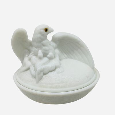 Sale Photo Thumbnail #17: Vintage Westmoreland Milk Glass Eagle On Nest