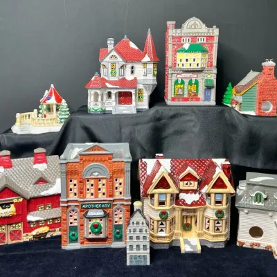 Department 56 Carriage House Villages