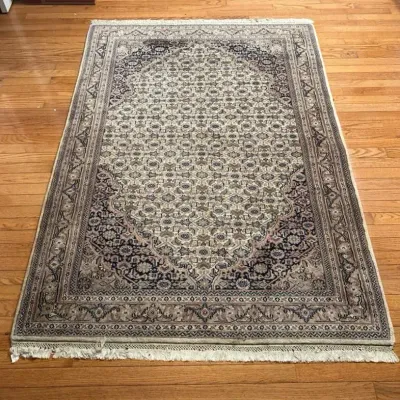 Handmade Indian Jaipur-Style Wool Area Rug – 4’1” x 5’11”