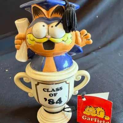 Vintage 1978 Garfield “Class of ’84” Graduation Figurine by Enesco