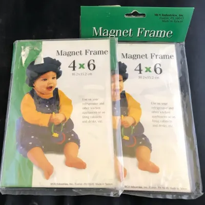 Pair of MCS 4” x 6” Magnetic Photo Frames – New Old Stock