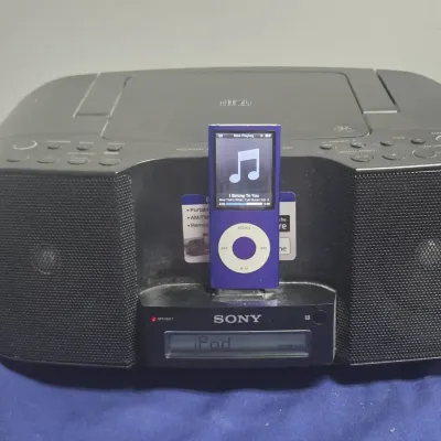 Sony Raido/ CD/IPOD Player With IPOD