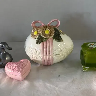 Decorative Containers 