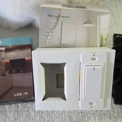 Under Cabinet Lights, 1 Smart Wall Switch, & Garmin