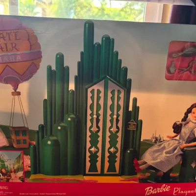 Vintage 1999 Barbie Loves The Wizard of Oz Emerald City playset in original unopened box by Mattel.