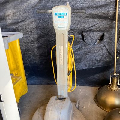 Sale Photo Thumbnail #332: Floor buffer